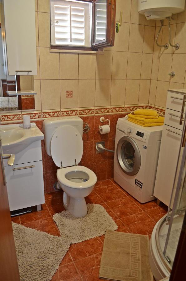 Apartments Rina - Kneze Рачище Екстер'єр фото