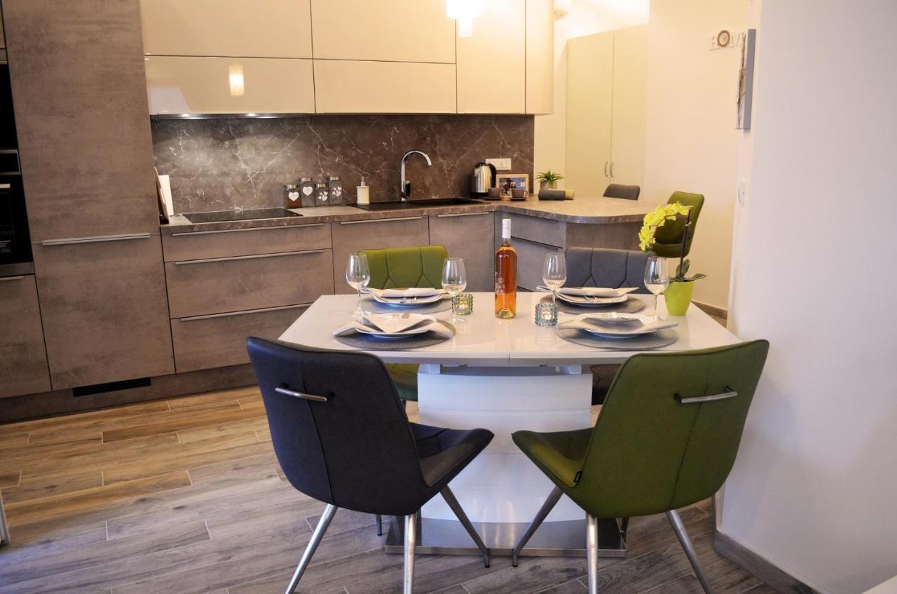 Apartments Rina - Kneze Рачище Екстер'єр фото
