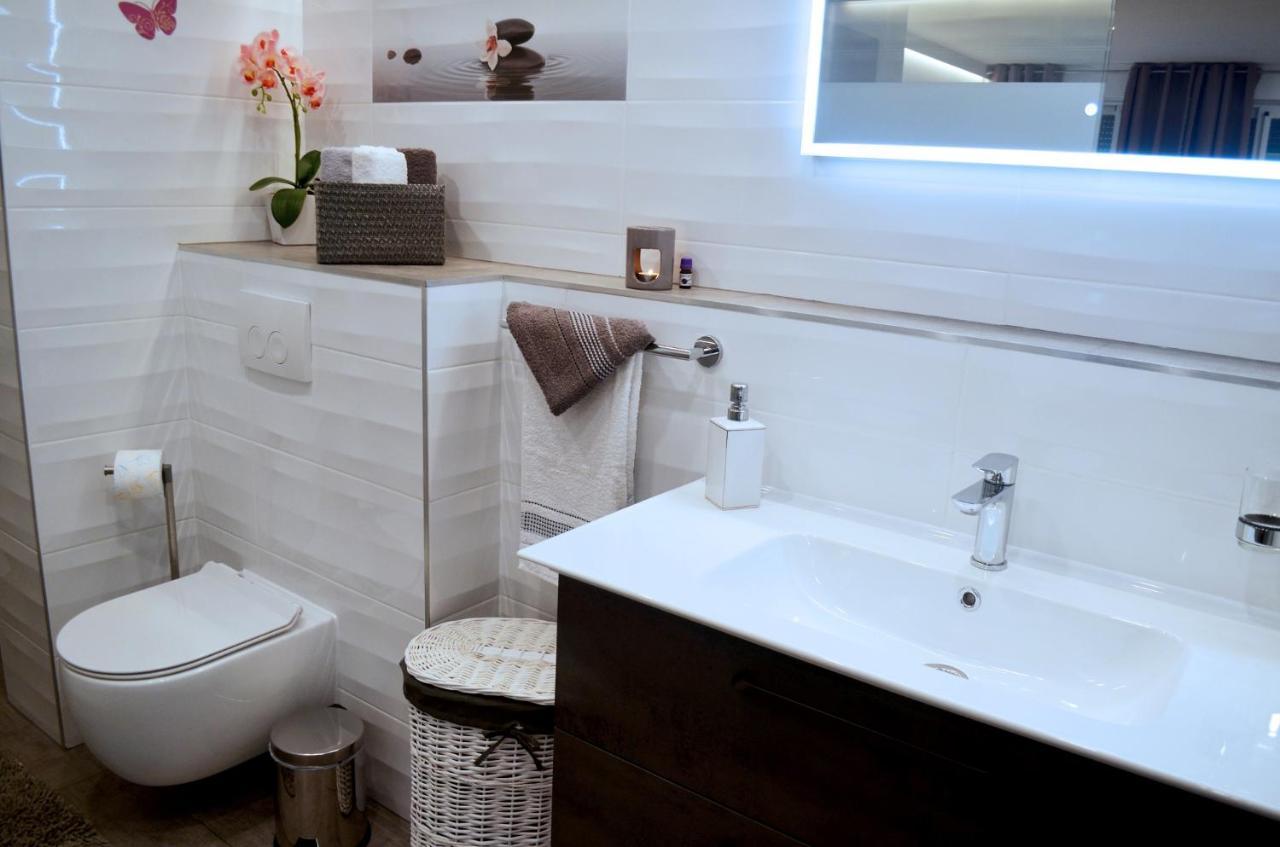 Apartments Rina - Kneze Рачище Екстер'єр фото